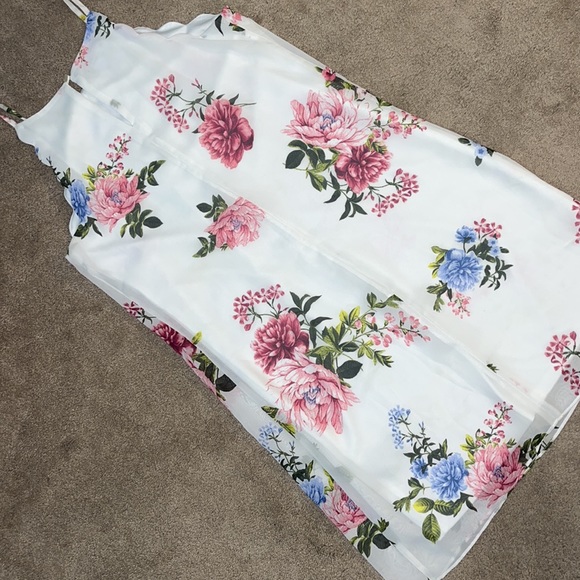 White dress with floral pattern - EUC!! Worn once $20 - Picture 5 of 6